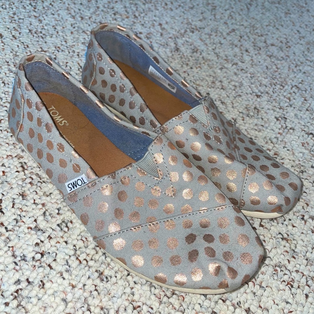 Silver polka dot Tom’s